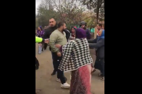 arestare agresori politisti