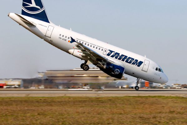 incident aviatic tarom