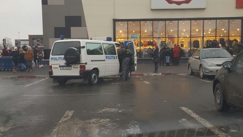 alerta cu bomba mall