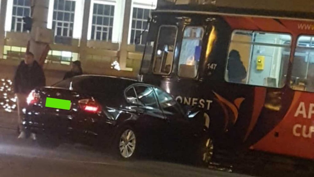 bmw-vs-tramvai-iasi