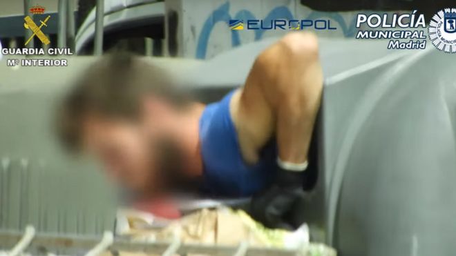 traficanti cartoane1