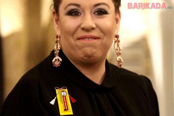 oana-roman-mustar martisor