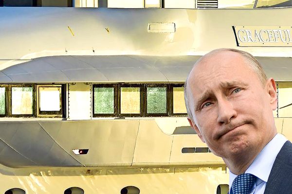 iahtul lui putin folii in geam hamburg