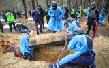 hundreds of bodies found in mass burial site