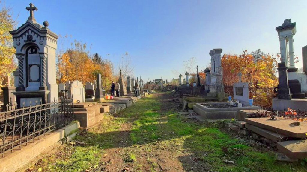 cimitir cernauti