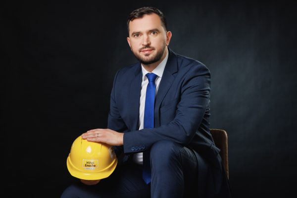 foto mare Mihai Enache